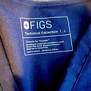 Figs large scrub top